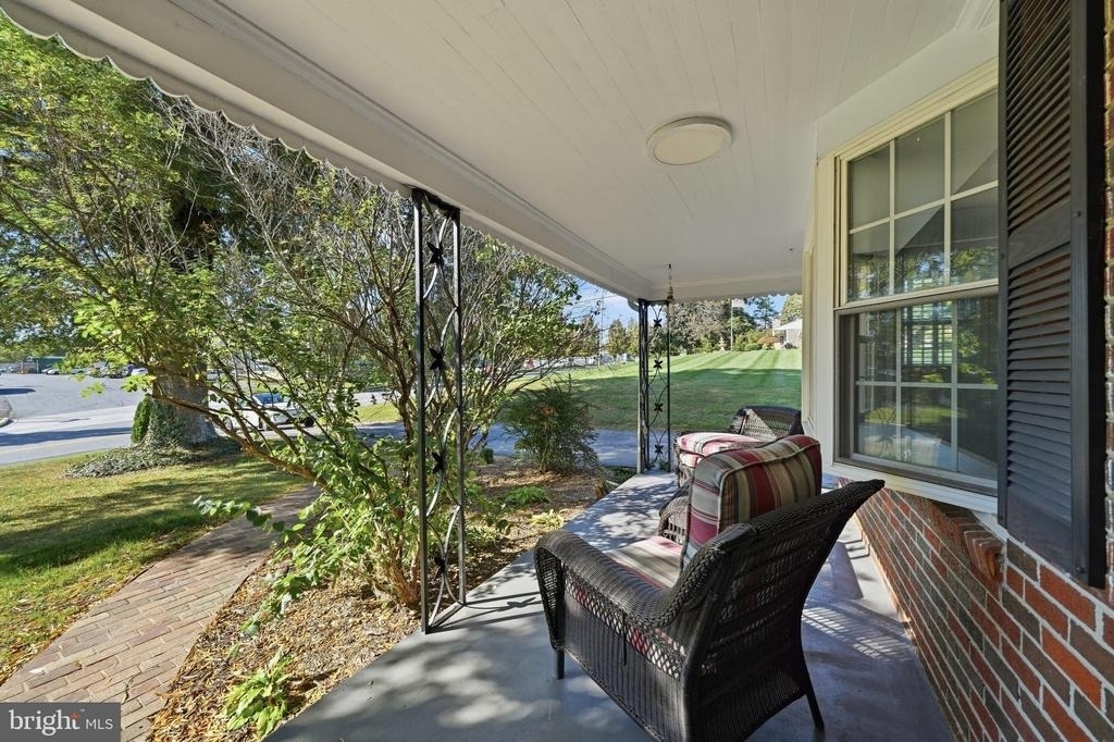 26015 Woodfield Road - Photo 51