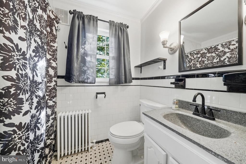 26015 Woodfield Road - Photo 21