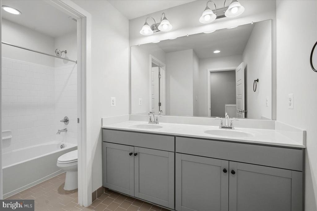 12715 Vuillard Street - Photo 15