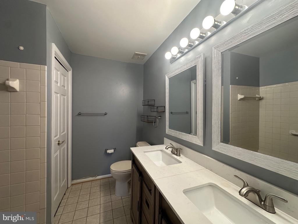 10702 Kings Riding Way - Photo 16