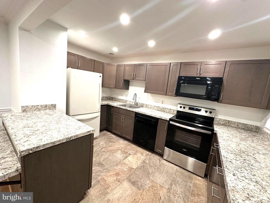 10702 Kings Riding Way - Photo 4