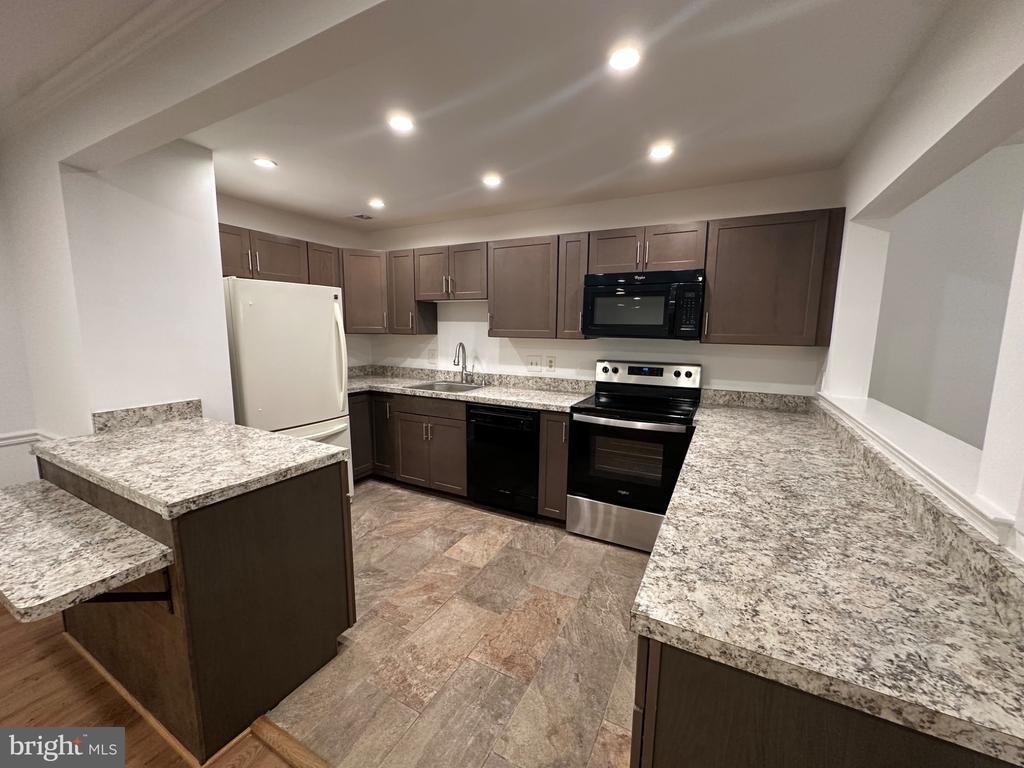 10702 Kings Riding Way - Photo 2