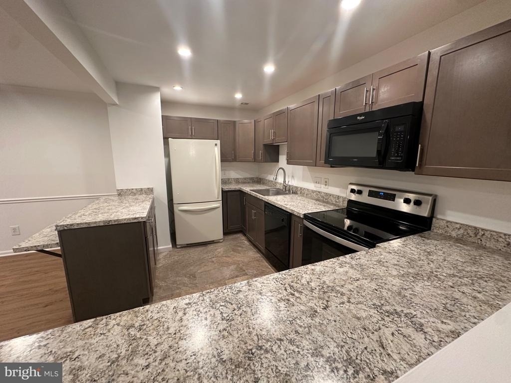 10702 Kings Riding Way - Photo 3