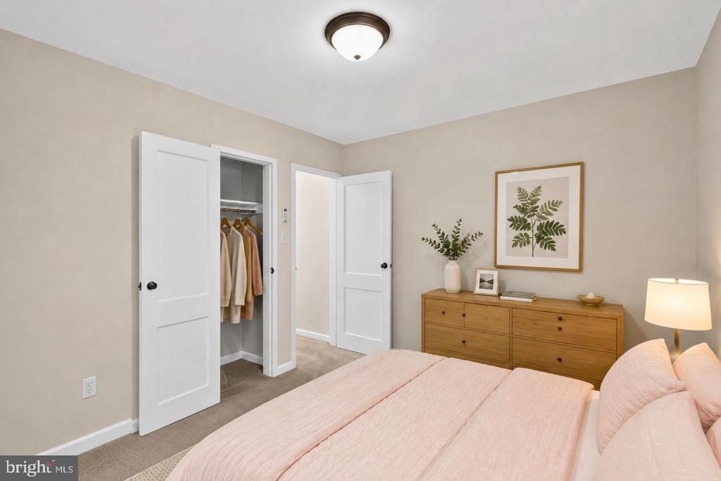 10406 Montrose Avenue - Photo 19