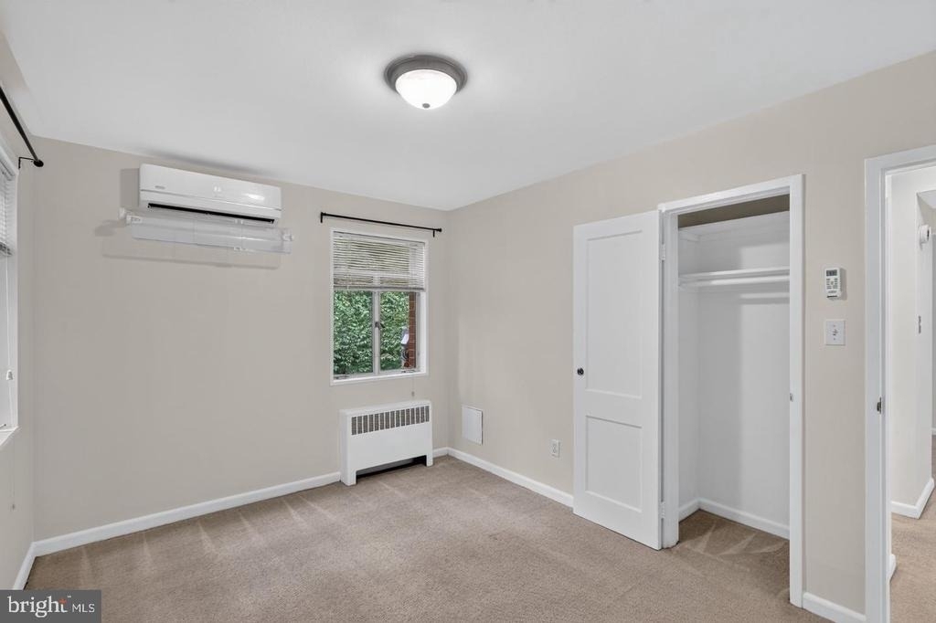 10406 Montrose Avenue - Photo 21
