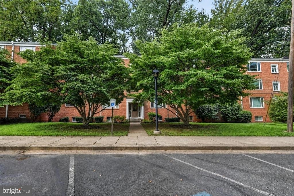 10406 Montrose Avenue - Photo 0