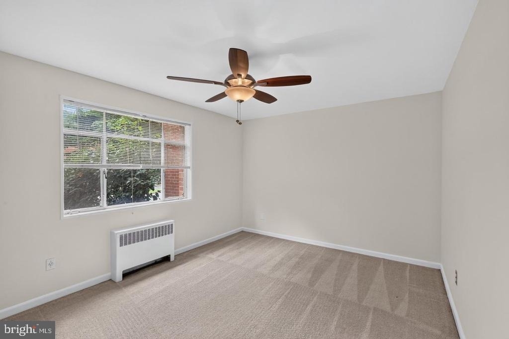 10406 Montrose Avenue - Photo 14