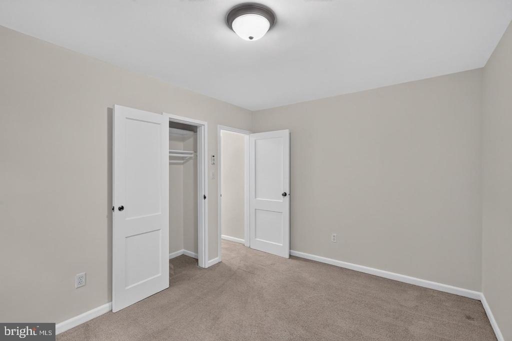 10406 Montrose Avenue - Photo 20