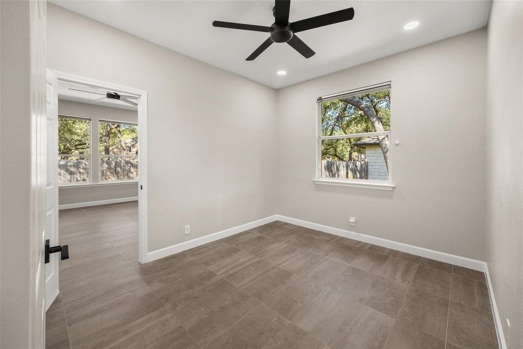 4117 Travis Country Cir - Photo 31