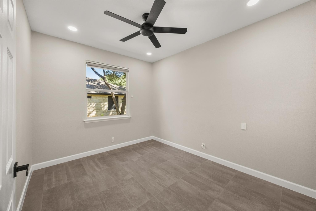 4117 Travis Country Cir - Photo 32