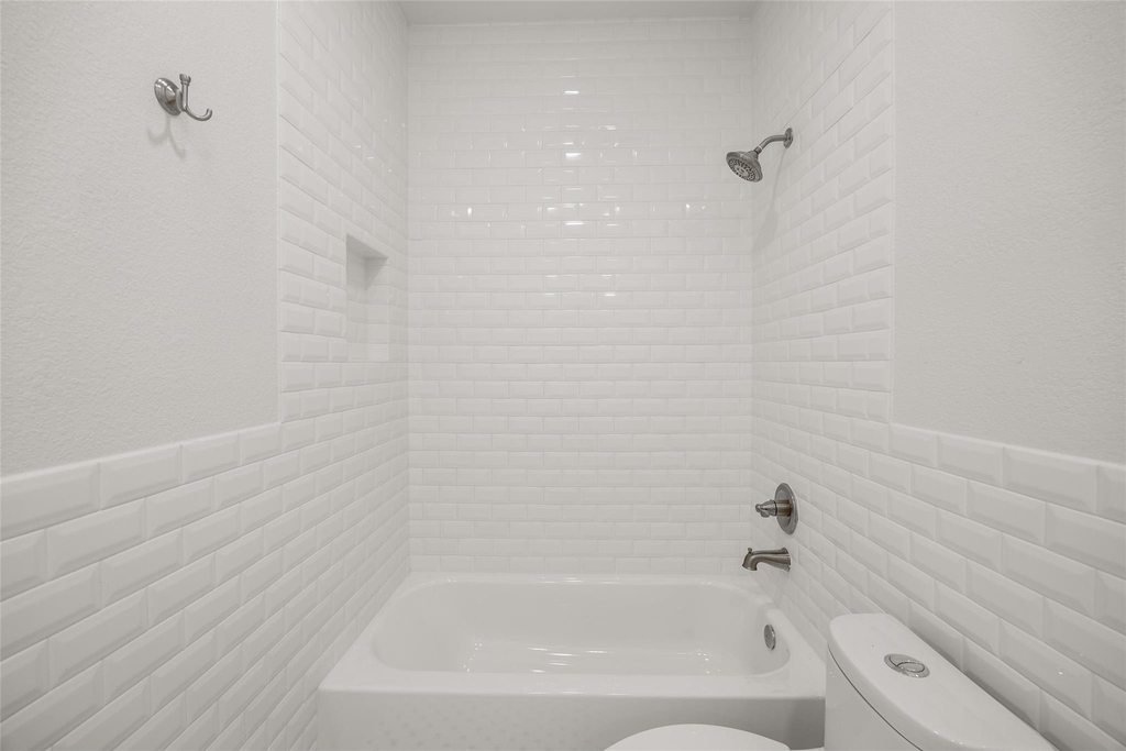 4117 Travis Country Cir - Photo 33