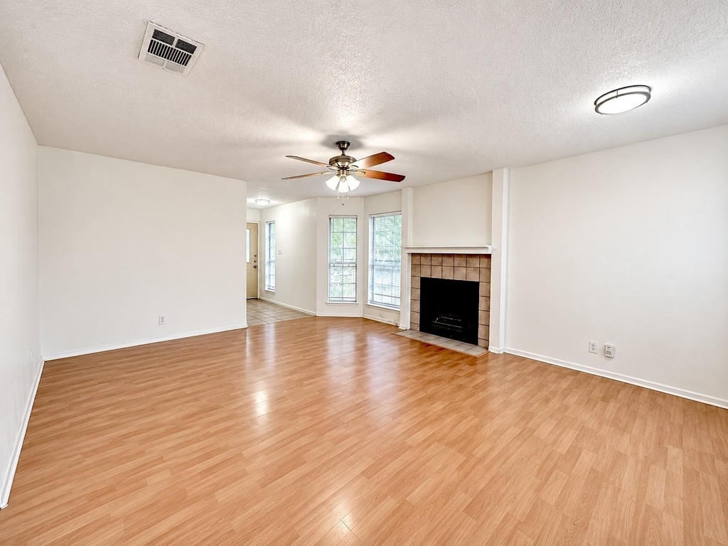 2011 Kirksey Dr - Photo 3
