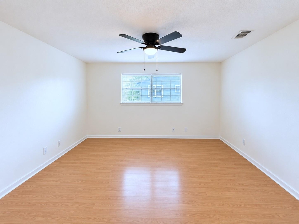 2011 Kirksey Dr - Photo 8