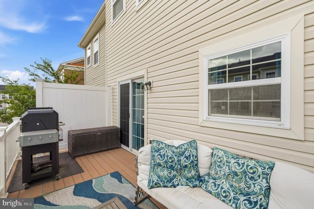 7832 Blue Stream Drive - Photo 11
