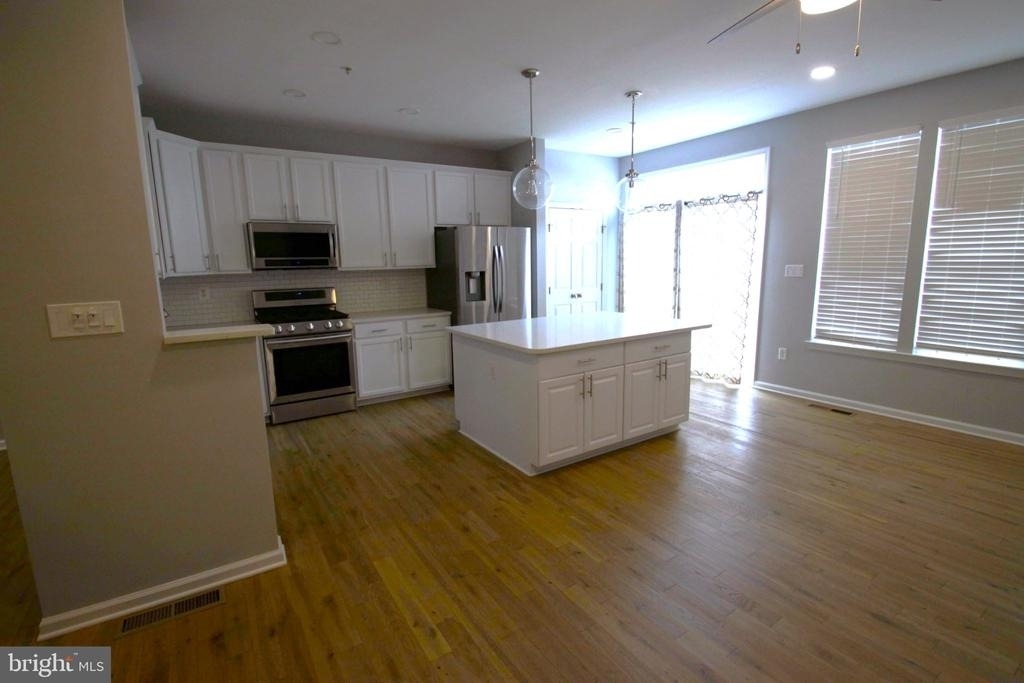 6713 Caleb Dorsey Square - Photo 9
