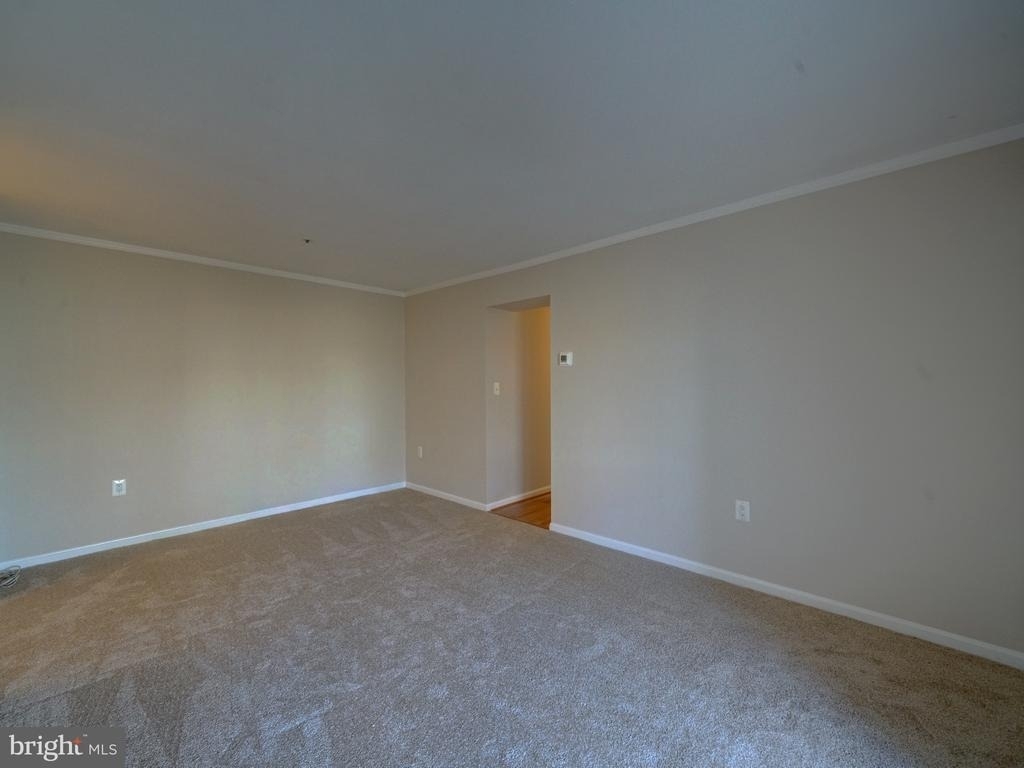 8513 Falls Run Road - Photo 7