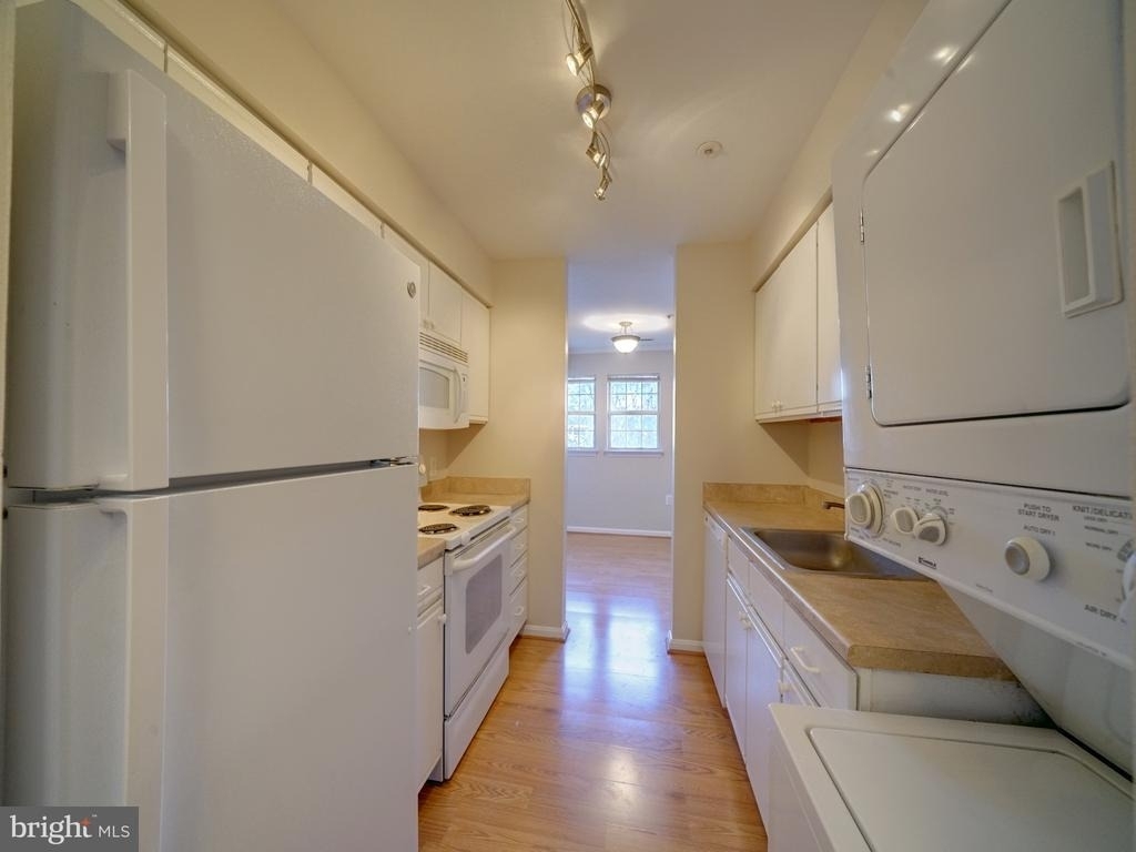 8513 Falls Run Road - Photo 12