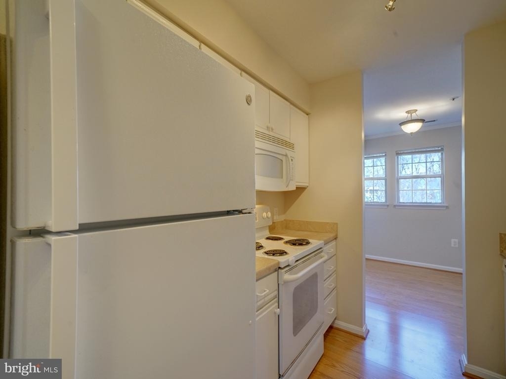 8513 Falls Run Road - Photo 18