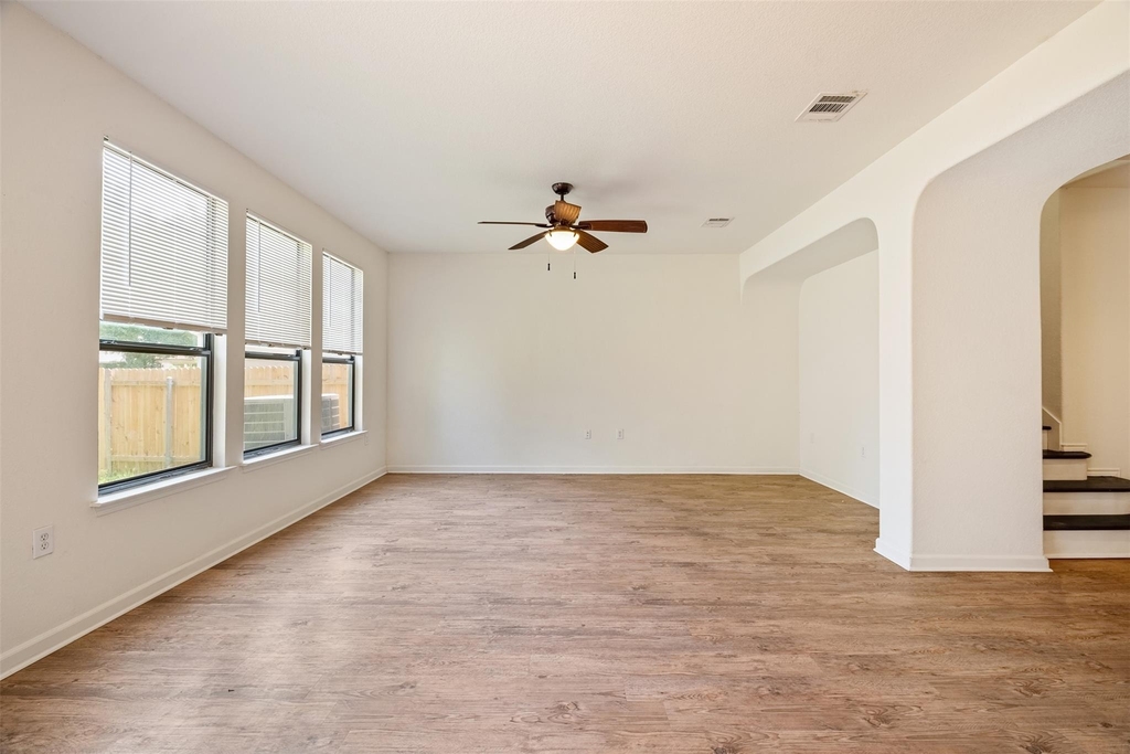 9109 Ipswich Bay Dr - Photo 5