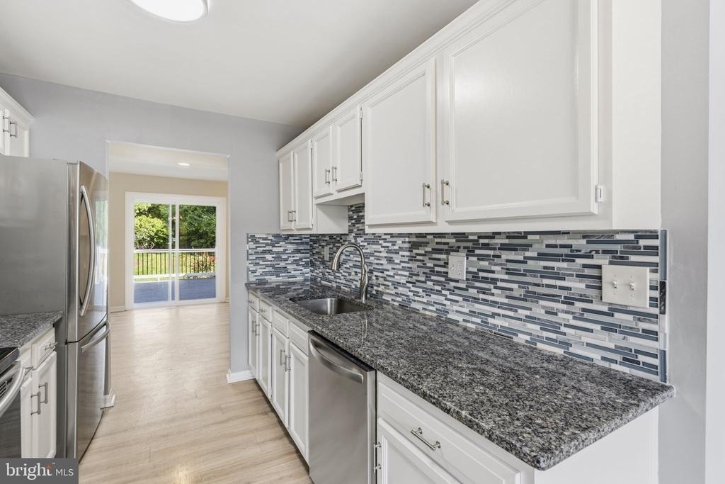 5605 Ringwood Drive - Photo 8