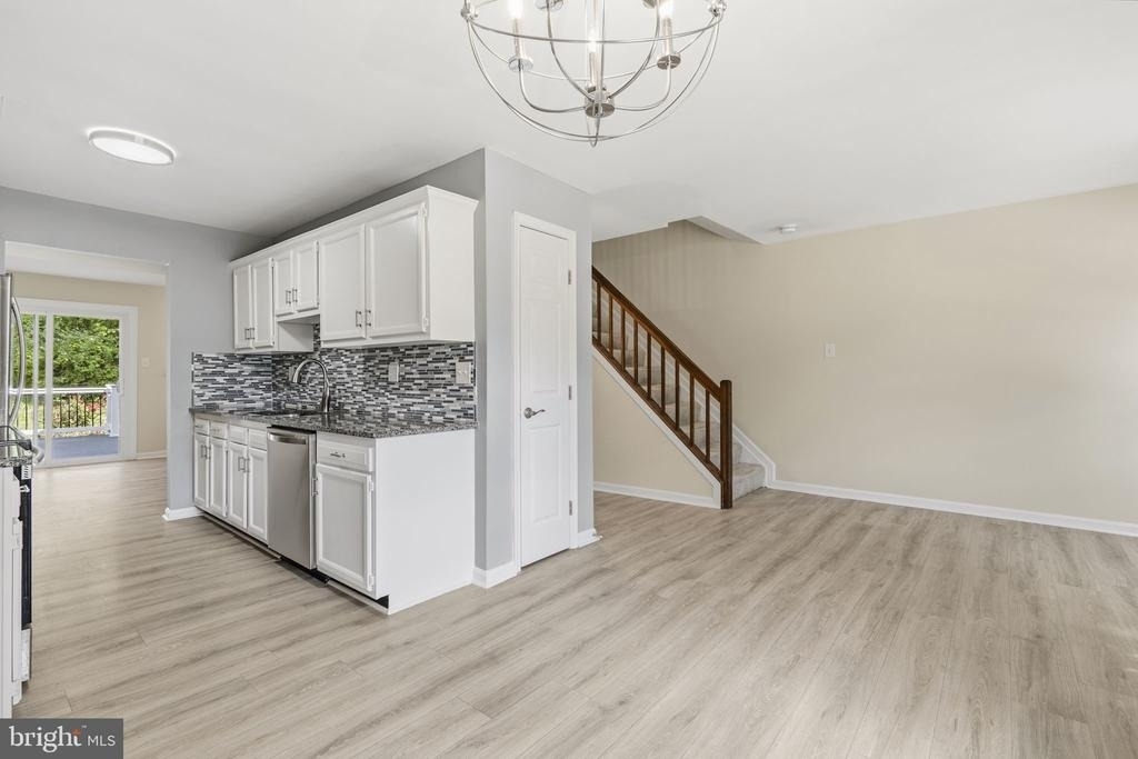 5605 Ringwood Drive - Photo 6