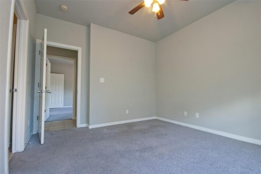 2410 Leon St - Photo 9