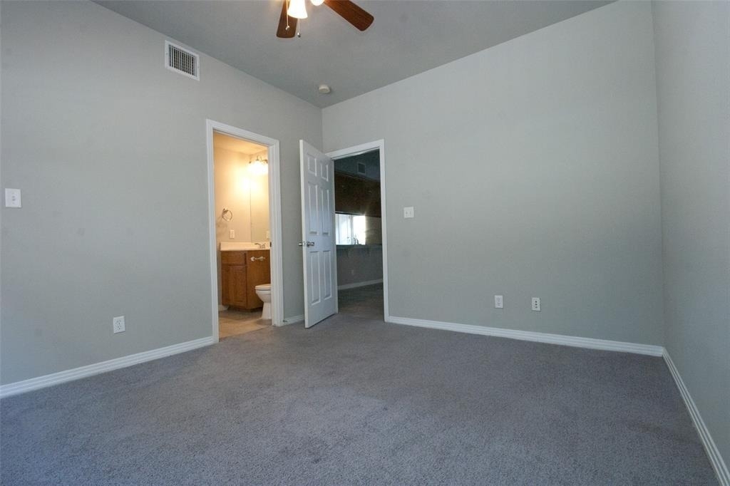 2410 Leon St - Photo 3
