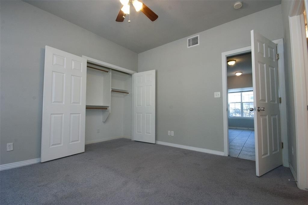 2410 Leon St - Photo 5