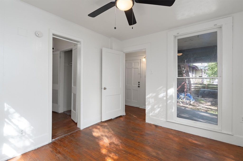 3404 1/2 Grooms St - Photo 11