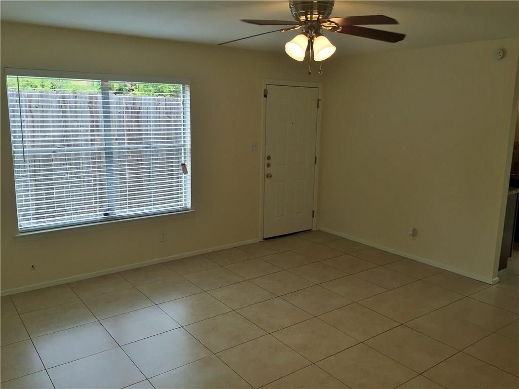 2616 Ektom Dr - Photo 3