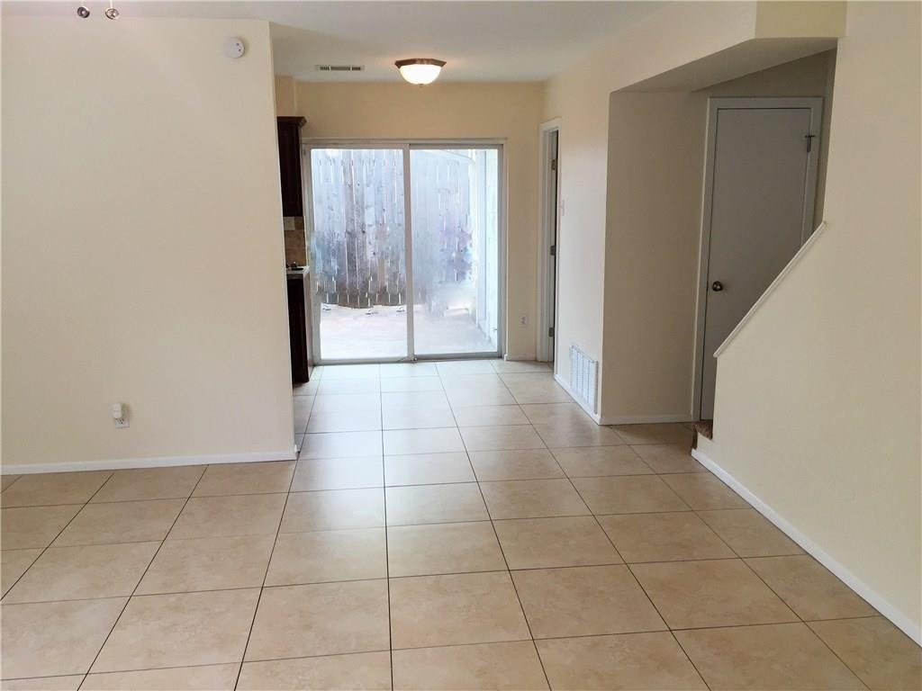 2616 Ektom Dr - Photo 5