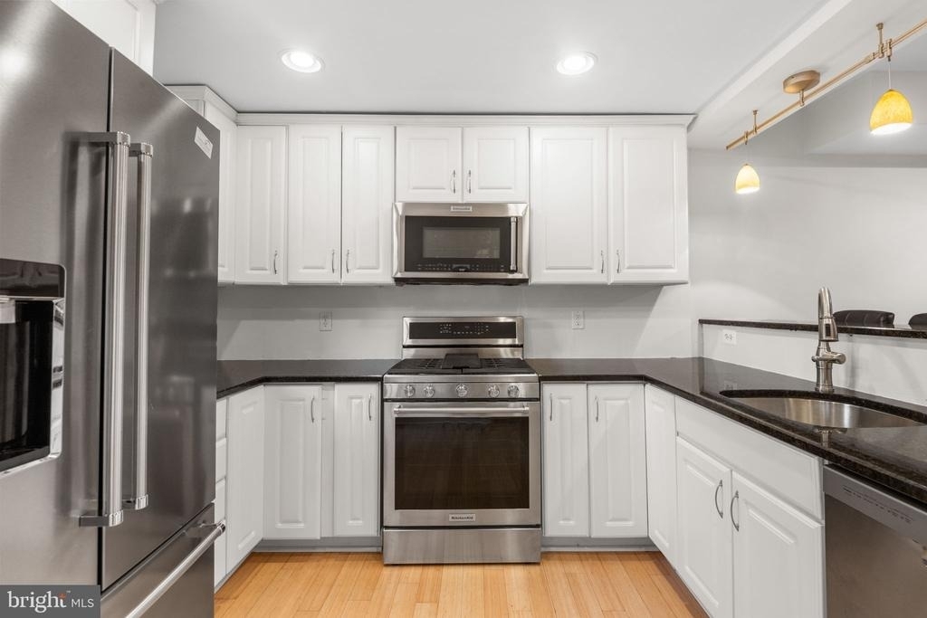 118 W Randall Street - Photo 10