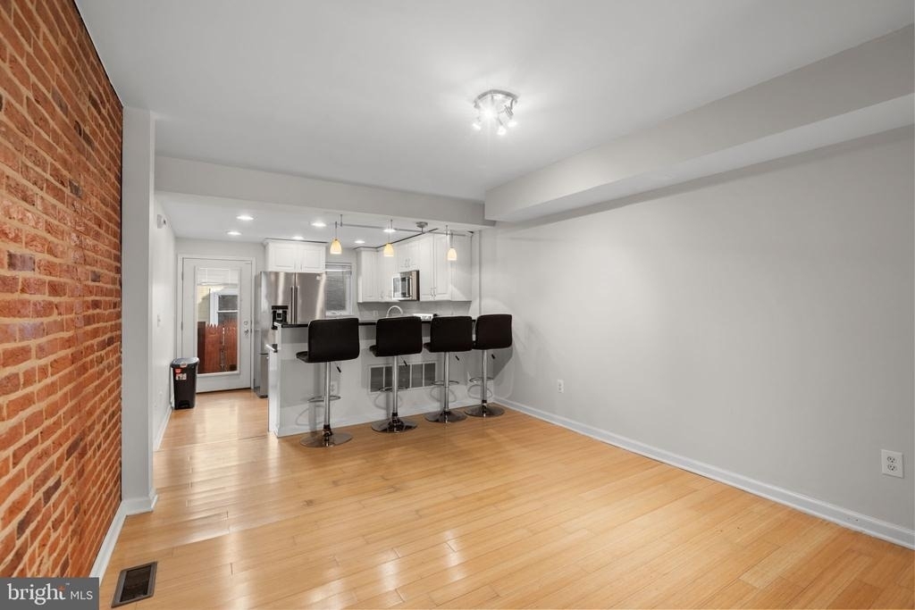 118 W Randall Street - Photo 6