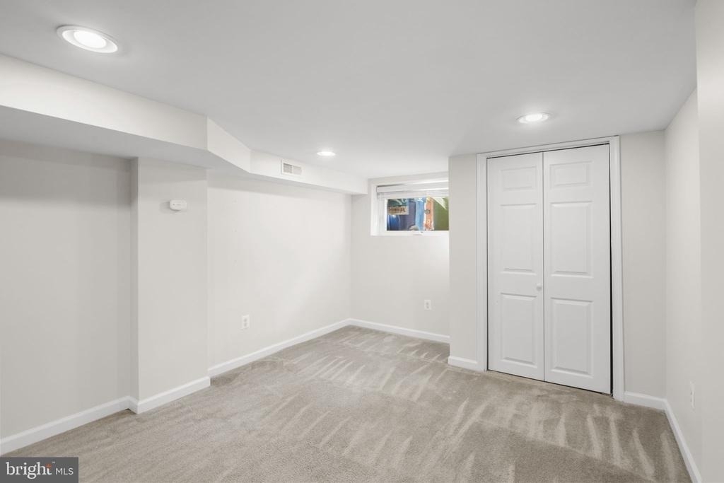 118 W Randall Street - Photo 30