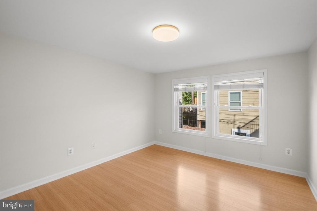 118 W Randall Street - Photo 24