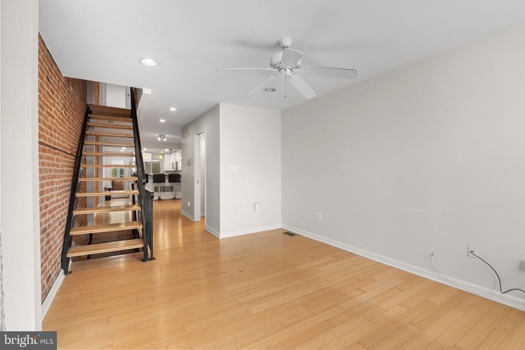 118 W Randall Street - Photo 3