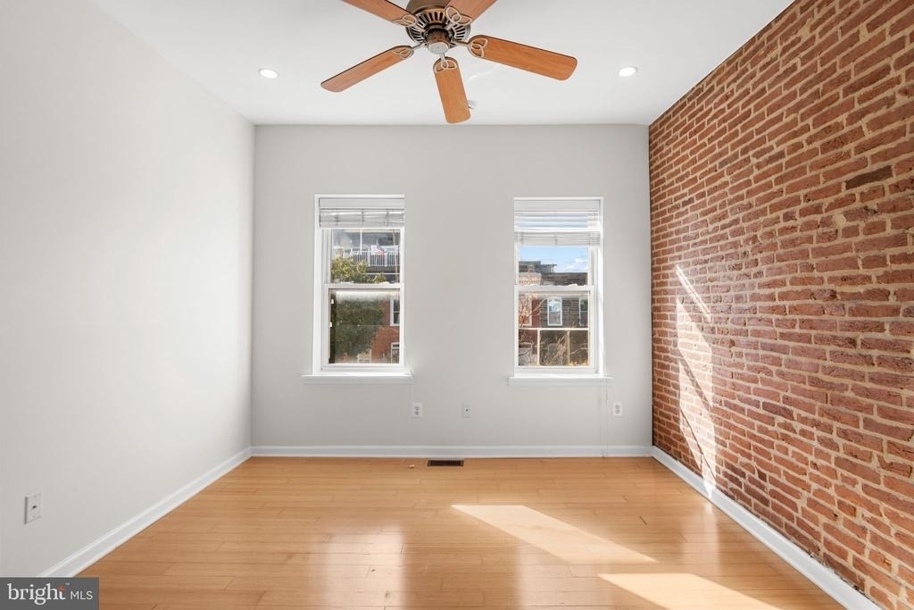 118 W Randall Street - Photo 18