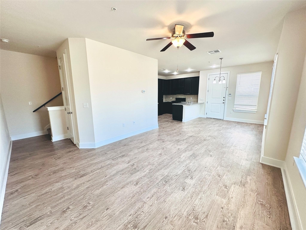 2216 Creekside Ln - Photo 8
