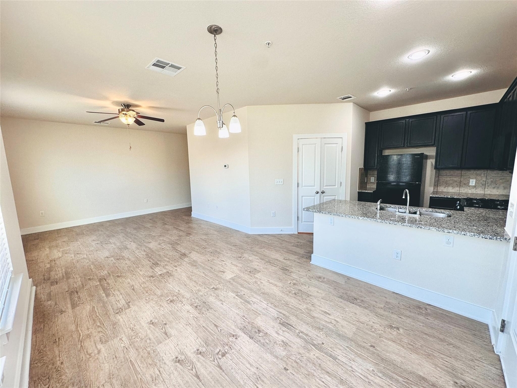 2216 Creekside Ln - Photo 10