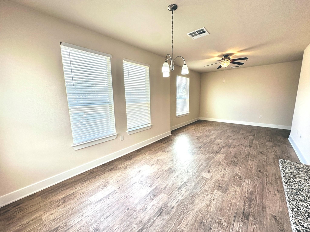 2216 Creekside Ln - Photo 11