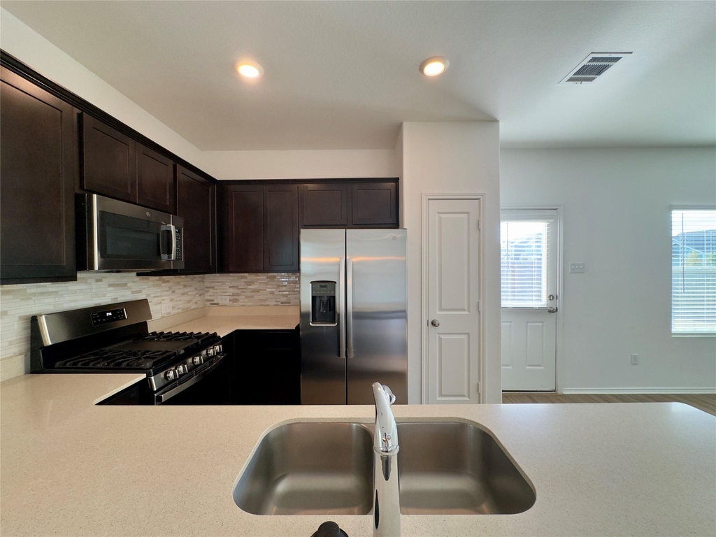 512 Gabbro Gdns - Photo 6