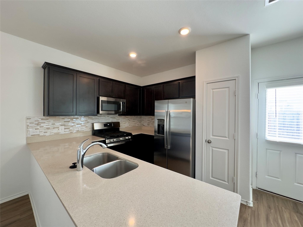 512 Gabbro Gdns - Photo 5