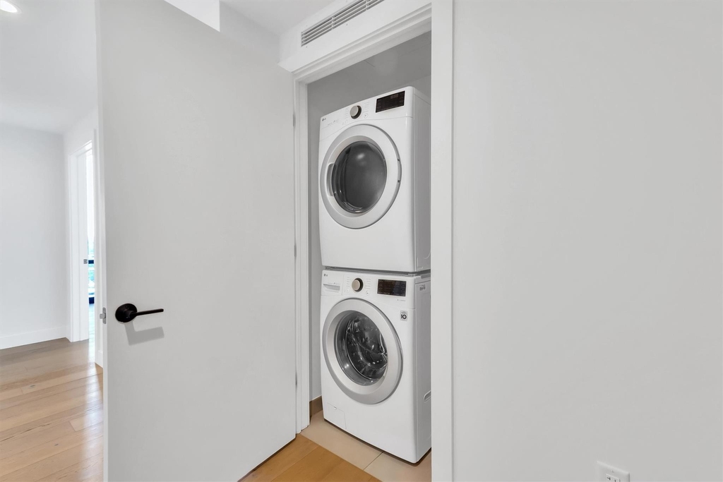 70 Rainey St - Photo 13