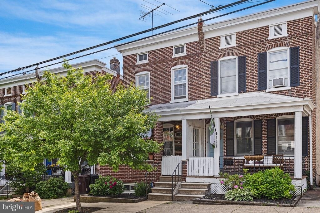 1310 N Dupont Street - Photo 0