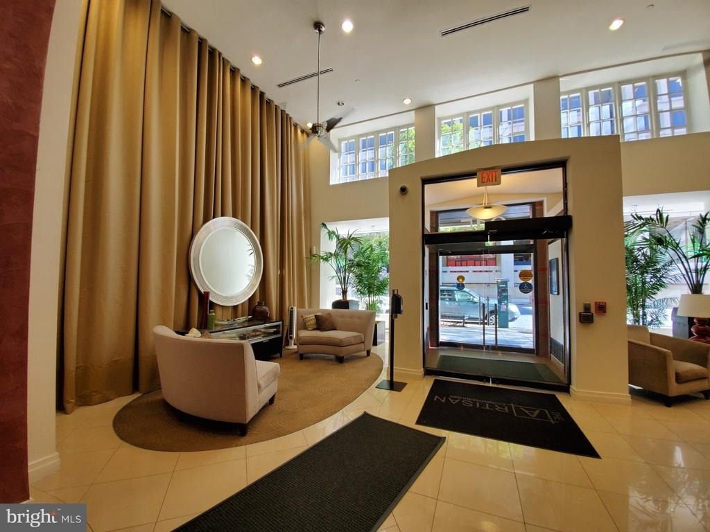 915 E St Street Nw - Photo 12