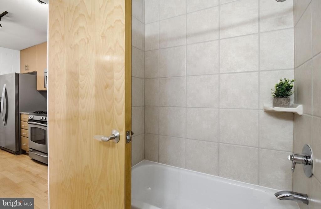 1529 14th Street Nw - Photo 16