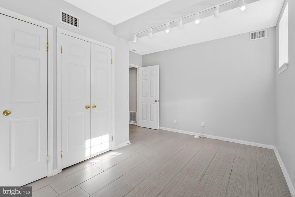 3460 39th Street Nw - Photo 40
