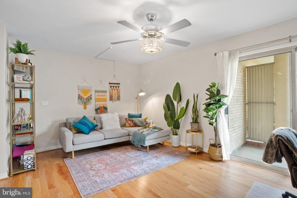 4600 Connecticut Avenue Nw - Photo 2