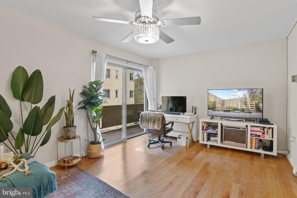 4600 Connecticut Avenue Nw - Photo 4