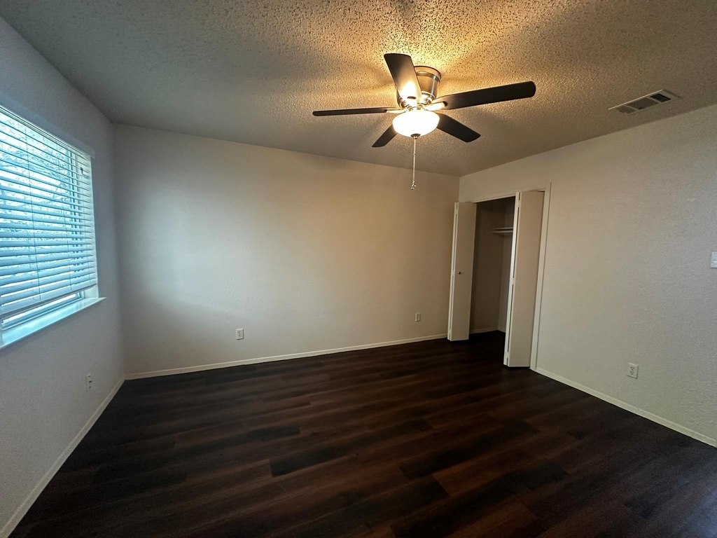 5403 West Gate Blvd - Photo 15